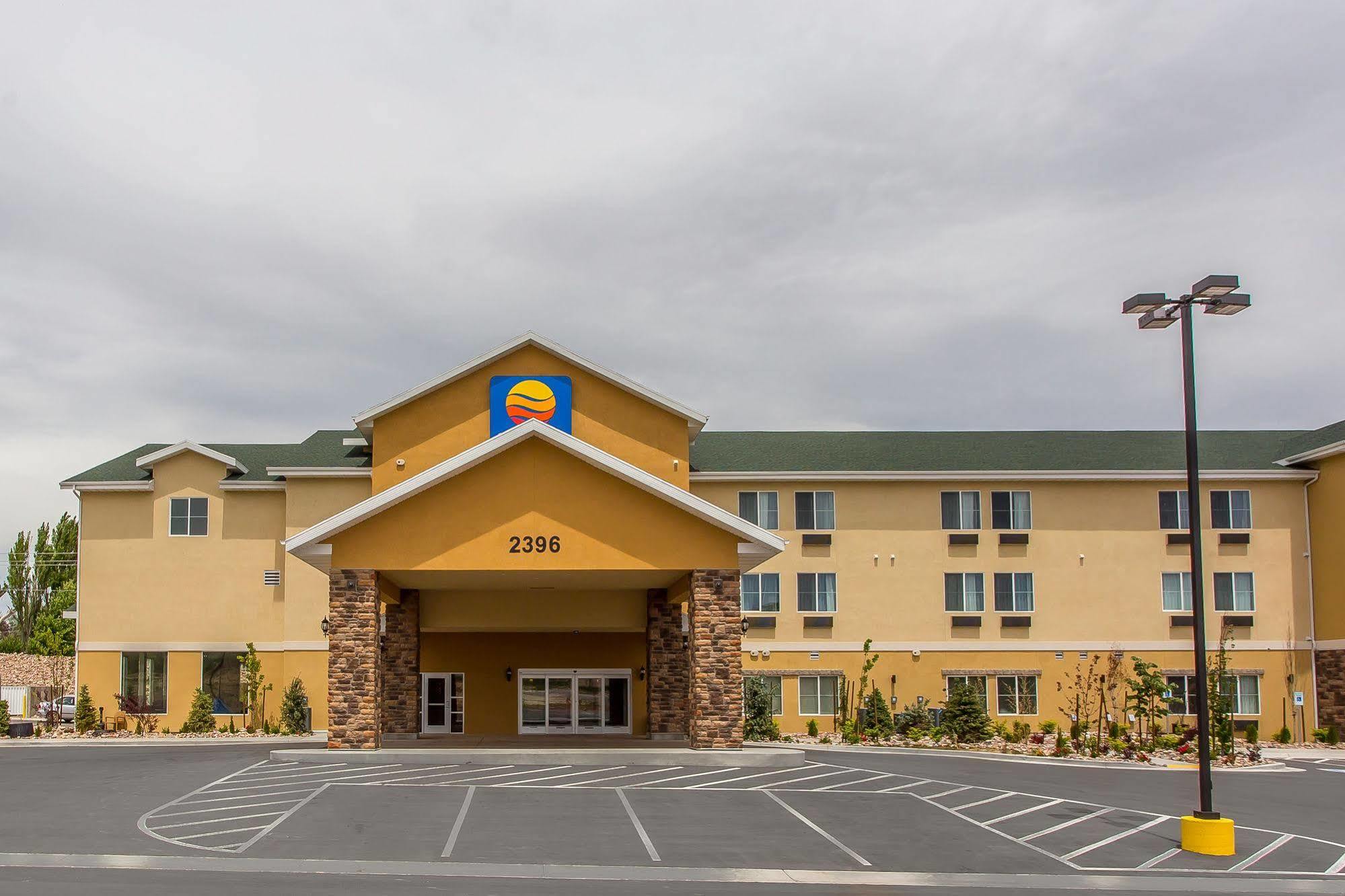 Comfort Inn & Suites Vernal - National Monument Area Exterior photo